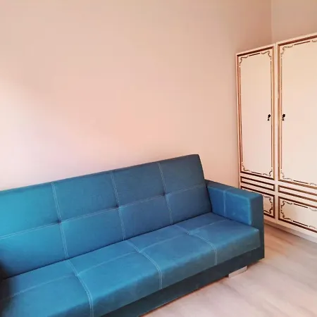 Two-bedroom With Living Close To The Old Town